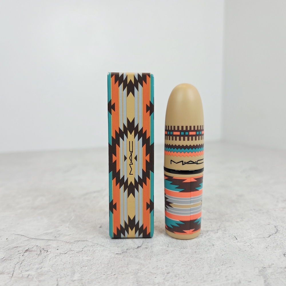 MAC Hot Chocolate Satin Lipstick - Picture 3 of 5